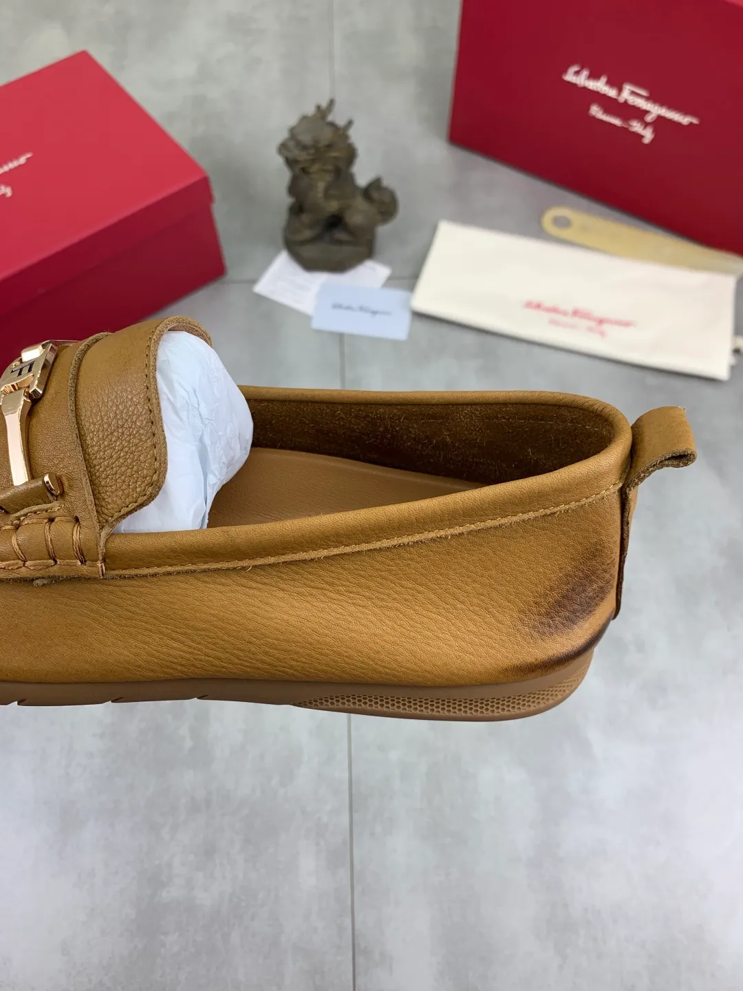 Men's shoes 💰P480 New model [Ferragamo/Ferragamo] Latest model Original imported calfskin, imported pigskin lining + original luxury metal buckle + original rubber outsole Soft and comfortable Size number: 38-44
